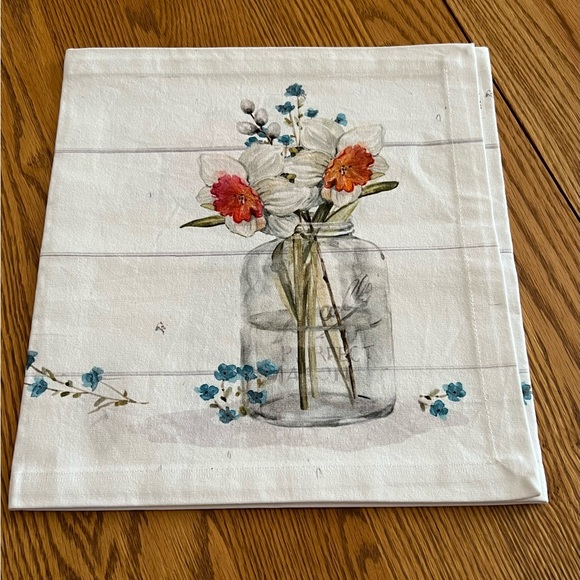 🌷 Farmhouse Floral Table Runner ~ By Park Designs🌷 - Picture 5 of 14